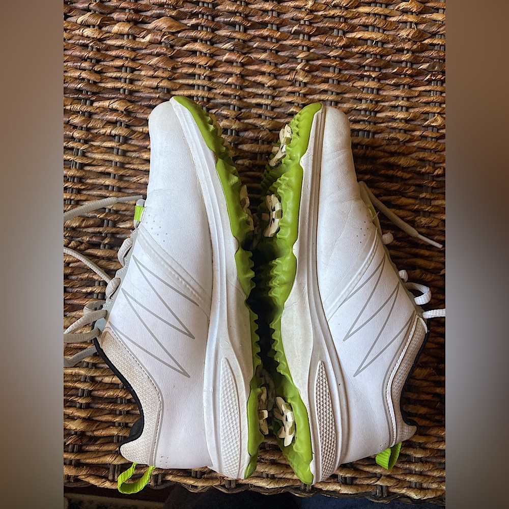 Boys golf shoes